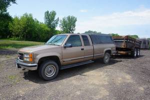 1997 GMC Sierra SLE 2500 4 x 4 Pick Up Truck