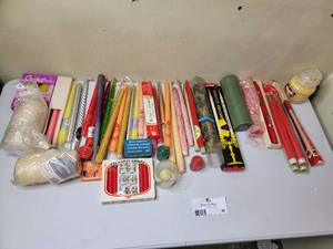 lot 36 image: Huge Collection of Vintage Mid-Century-Modern Beautiful Candles