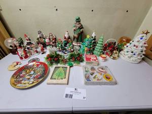 lot 37 image: Christmas In July-Rare Vintage Mid-Century Christmas Decor- Ceramic Santas, Ceramic Christmas Tree Lamps, Candles And More