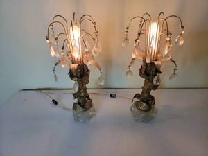 lot 49 image: 2 Beautiful Mid-Century Hollywood Regency Waterfall Cherub Lamps (Resale Value $180)