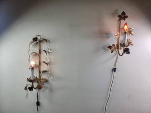 lot 58 image: 2 Stunning Mid-Century Hollywood Regency Leaf and Crystal Faux Candle Wall Lamps Still Work $300 Value
