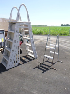 2 Pool Ladders