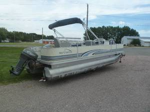 lot 1 image: 1999 Northwood Pontoon 20
