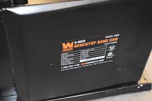 lot 4 image: Bandsaw