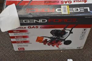 lot 10 image: Gas Cultivator