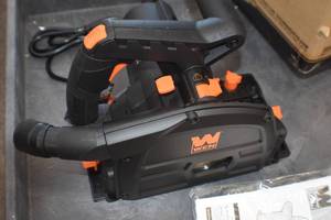 lot 16 image: Track Saw