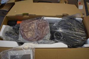 lot 20 image: Drywall Sander