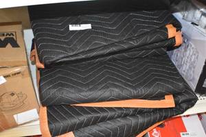 lot 25 image: Furniture Blankets