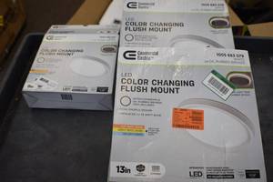 lot 31 image: 3-Light Fixtures