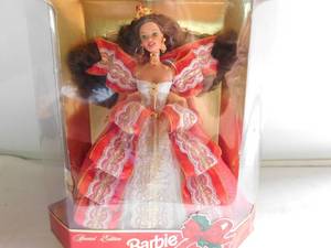 lot 39 image: 1997 Happy holiday Barbie