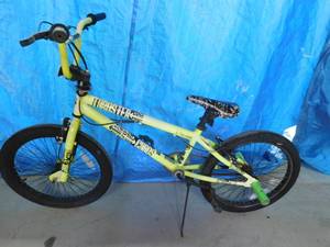 lot 128 image: Thruster freestyle dirt bike