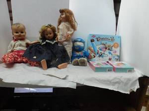 lot 137 image: Nascar bear, 3 vintage dolls & chocalate pens with refil pouches