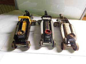 lot 180 image: 3 jacks 2 ton