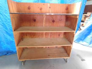 lot 195 image: Wooden 4 tier shelf on wheels