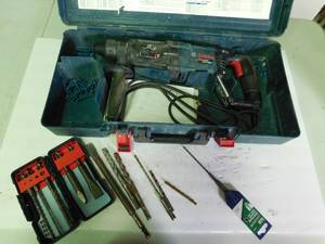 lot 209 image: Bosch hammer drill w bits