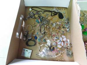 lot 221 image: 3 flats of misc. jewlery