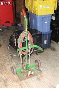 lot 17 image: Welding Cart with Welding Hoses