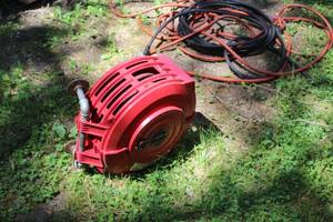 lot 32 image: Macnaugh Retracta Air Hose Reel with Air Hose