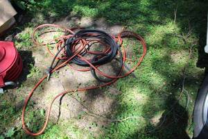 lot 33 image: Lot of (2) Air Hoses