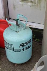 lot 44 image: National 134a Freon Tank (Partially Full)