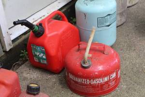 lot 45 image: Lot of (2) Metal, Plastic Gas Cans