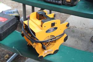 lot 96 image: Astro Pneumatic Tool Company 8710 3-speed Worldwind Multi-Position Fan