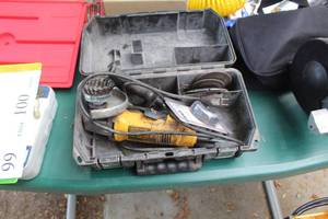 lot 99 image: DeWalt DW402 4-12 Angle Grinder with Case