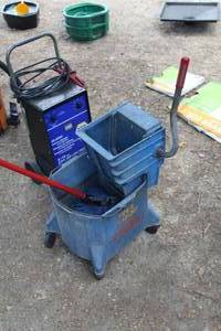 lot 102 image: Mop Bucket w Squeegee, Mop