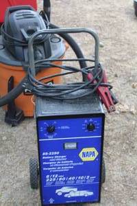 lot 103 image: NAPA 85-2250 612VDC 2258040102 Amp Battery Charger