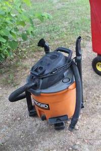 lot 104 image: Ridgid 12-Gallon 5.0 hp WetDry Vac