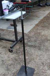 lot 133 image: Metal Stand