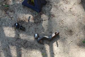 lot 150 image: Ridgid Right Hitch 2000-lbs Hitch Mount with 2 Ball, Extra 2 Ball