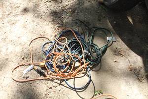 lot 152 image: Lot of (4) Extension Cords