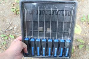 lot 186 image: Cornwell CTG8P6 Pick Kit w Case
