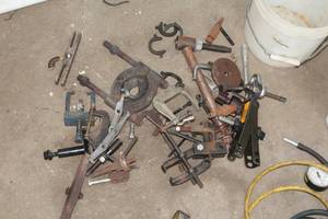 lot 253 image: Assorted Specialty Tools and Parts