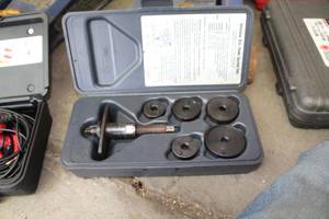 lot 278 image: Disc Brake Caliper Tool w Plastic Case