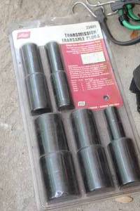 lot 282 image: Lisle 23400 Transmission Transaxle Plugs (New)