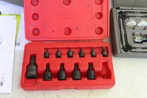 lot 297 image: NAPA Impact Socket Set w Plastic Case