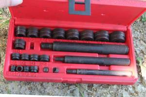 lot 481 image: Snap-on Bushing Driver Set w Plastic Case
