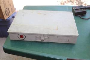 lot 487 image: Parts Organizer Case w Electrical Connectors