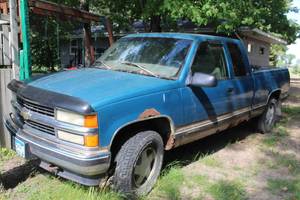 lot 4A image: 1997 Chevrolet K1500 2-Door Pickup Truck