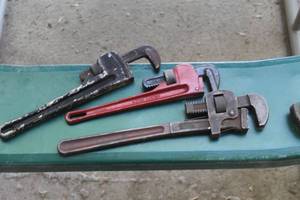 lot 501 image: Lot of (3) Pipe Wrenches