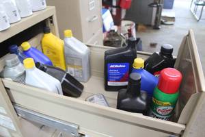 lot 522 image: Automotive Chemicals