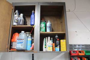 lot 527 image: Automotive Chemicals