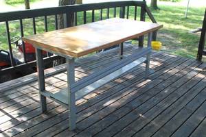 lot 546 image: Shop Work Table