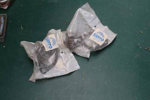 lot 560 image: Lot of (2) Thermostats