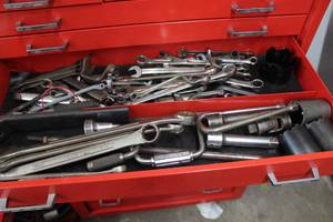 lot 209 image: Hand Tools - Wrenches, Large Sockets