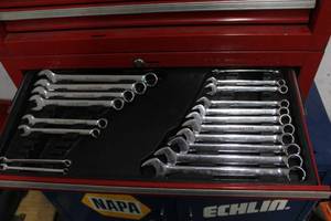 lot 221 image: Hand Tools - Combination Wrenches