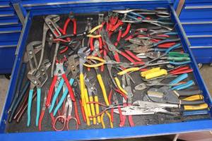 lot 239 image: Hand Tools - Pliers, Cutters