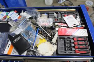 lot 242 image: Hand Tools - Picks